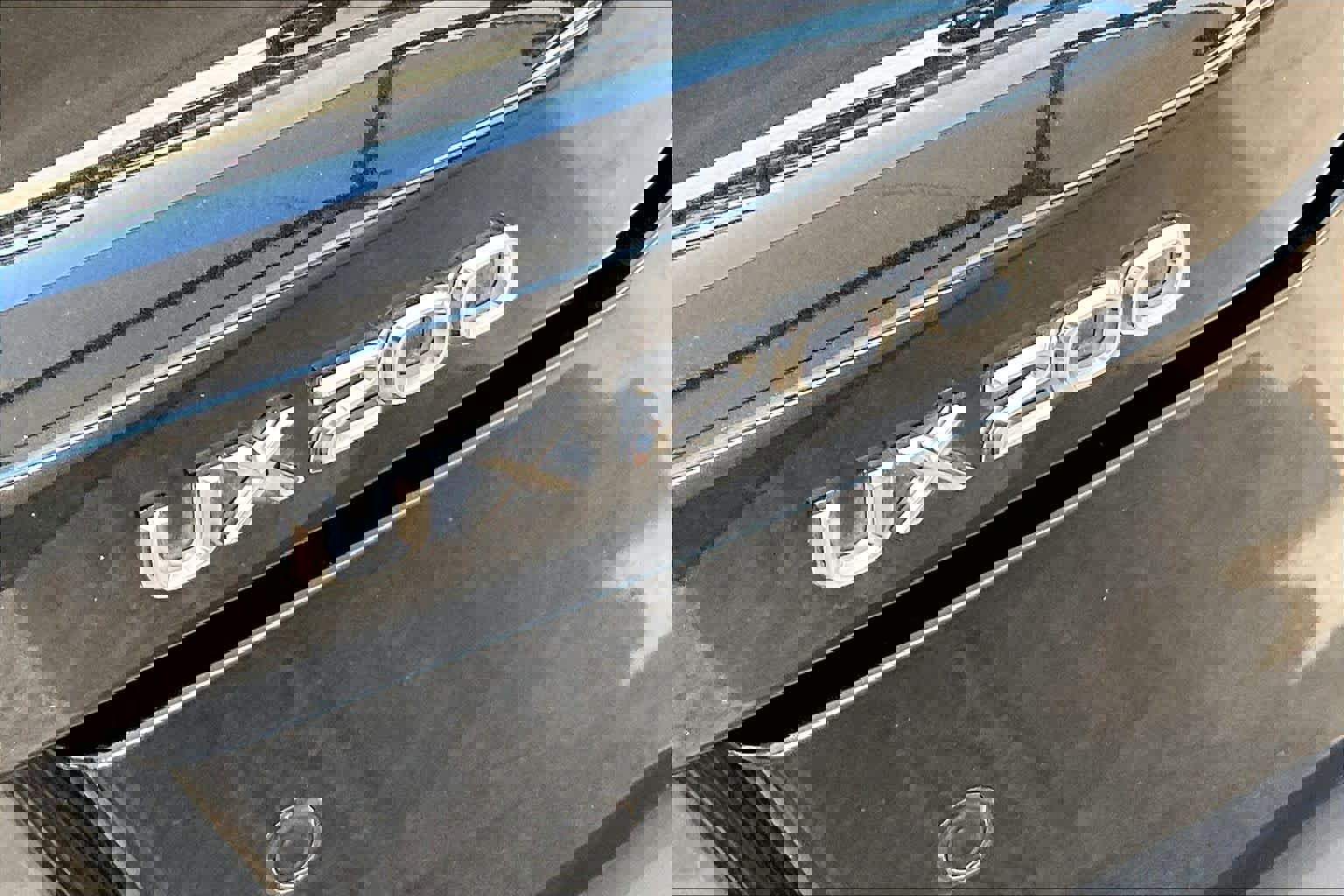 Used 2020 Lexus UX 200 w/ Premium Package image 31