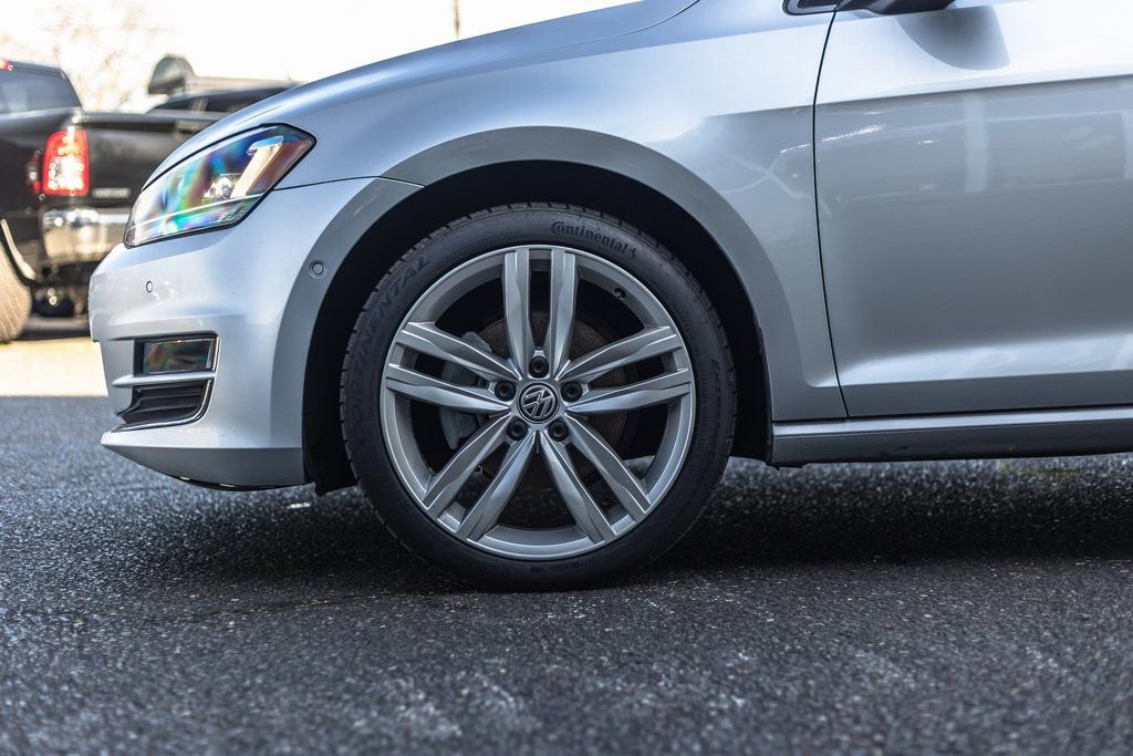 Used 2017 Volkswagen Golf SEL image 12