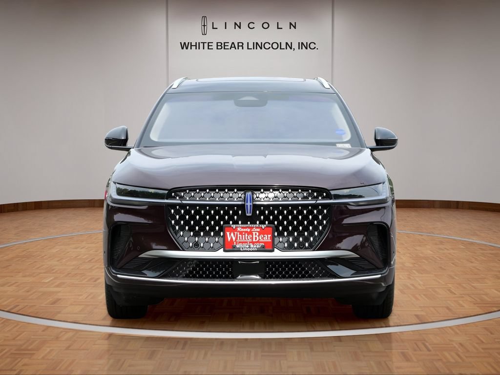 Used 2024 Lincoln Nautilus Reserve w/ Equipment Group 203A AWD/4WD image 2
