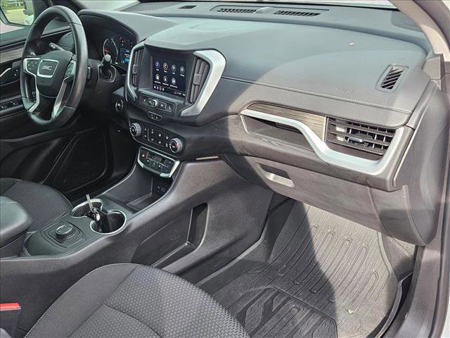 Used 2024 GMC Terrain SLE w/ Elevation Edition image 21