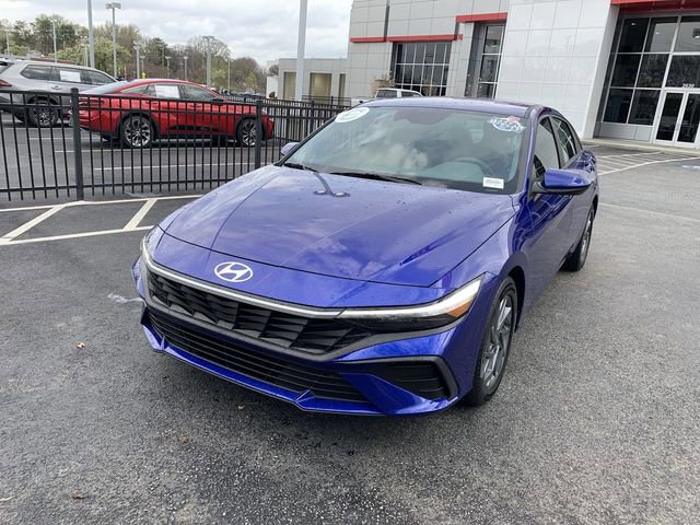 Used 2024 Hyundai Elantra SEL image 4