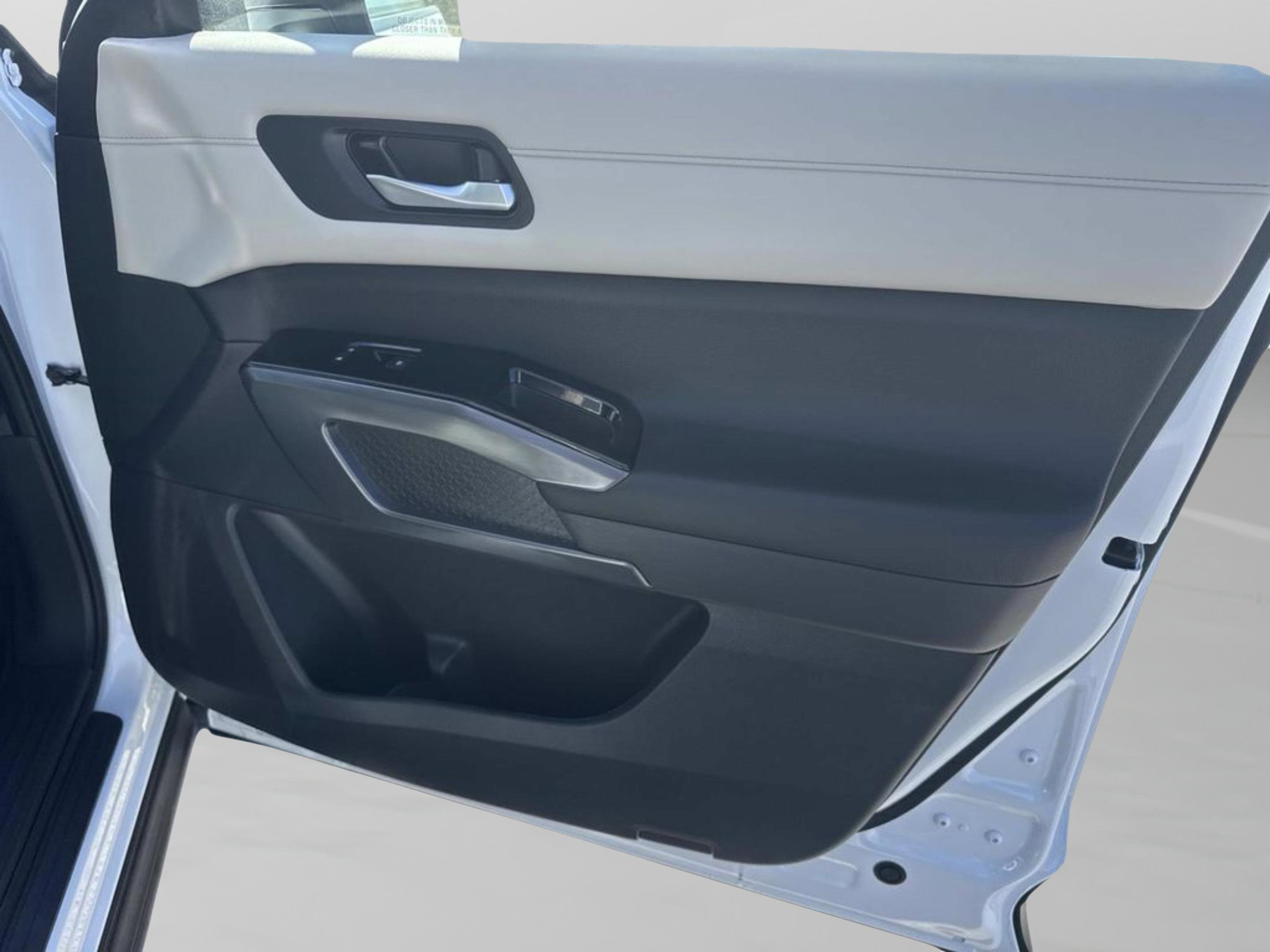 New 2026 Nissan Pathfinder SL image 25