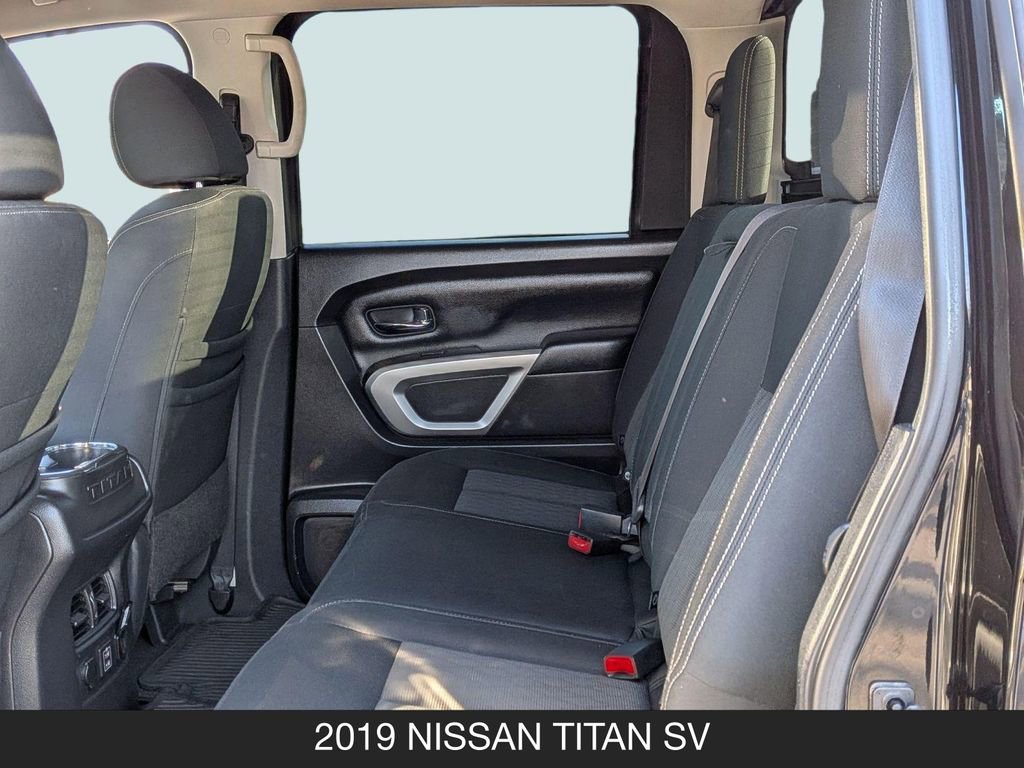 Used 2019 Nissan Titan SV w/ SV Convenience Package RWD image 15