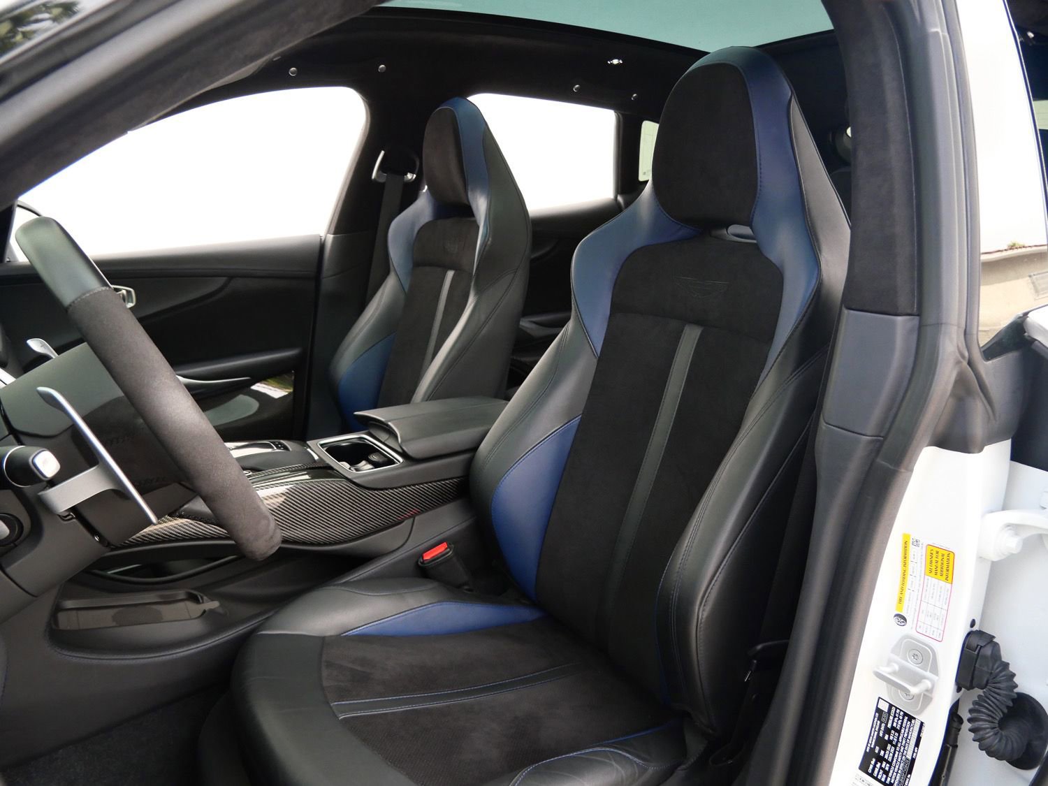 Used 2023 Aston Martin DBX 707 image 22