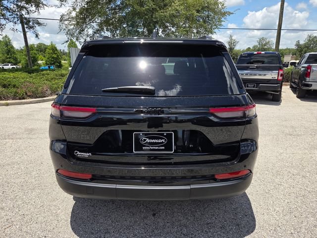 Certified 2025 Jeep Grand Cherokee Altitude AWD/4WD image 11