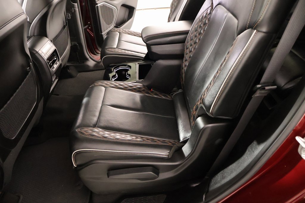 Used 2023 Jeep Grand Cherokee L Summit w/ Luxury Tech Group V image 13