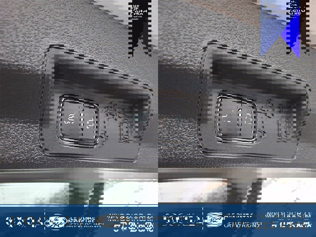 Certified 2023 Ford Explorer XLT w/ Equipment Group 202A image 31