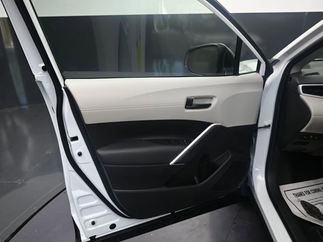 Used 2026 Toyota Corolla Cross L image 14