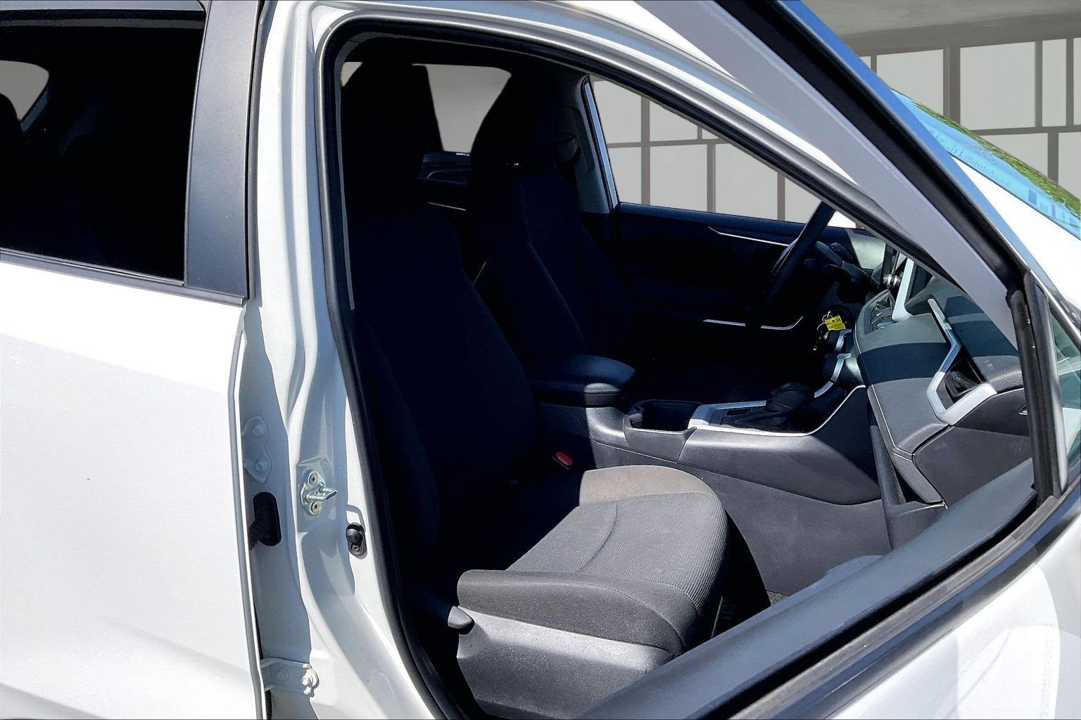 Used 2024 Toyota RAV4 LE image 29