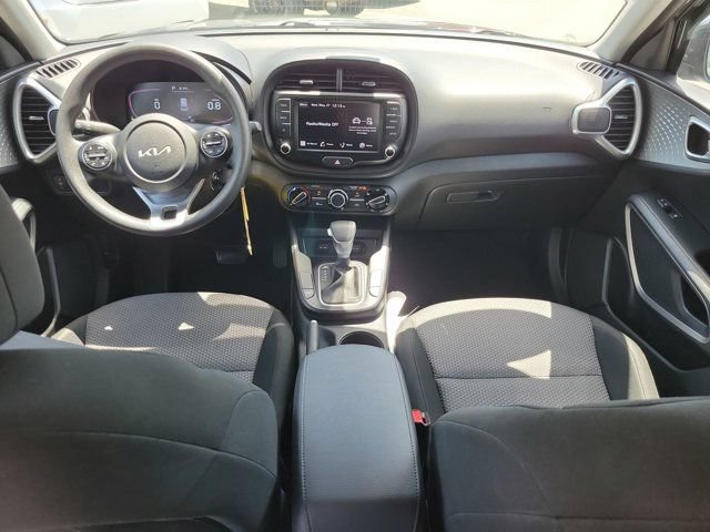 Used 2024 Kia Soul LX w/ Option Group 015 FWD image 21