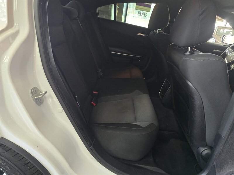 Used 2016 Dodge Charger R/T RWD image 15