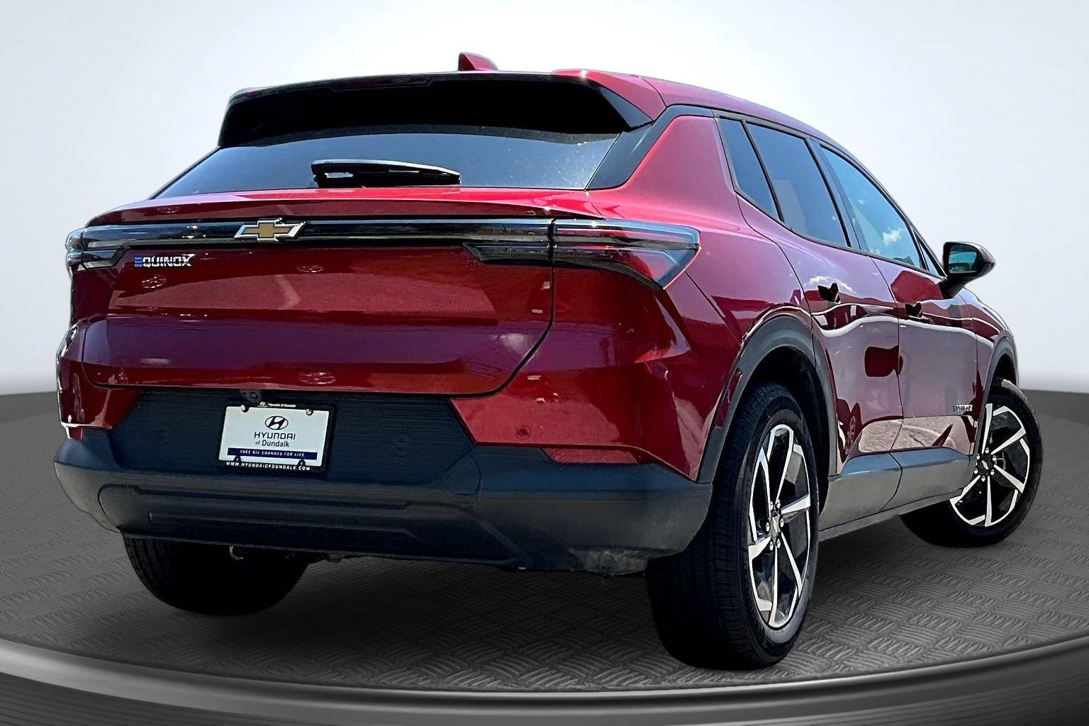Used 2026 Chevrolet Equinox EV LT FWD image 6