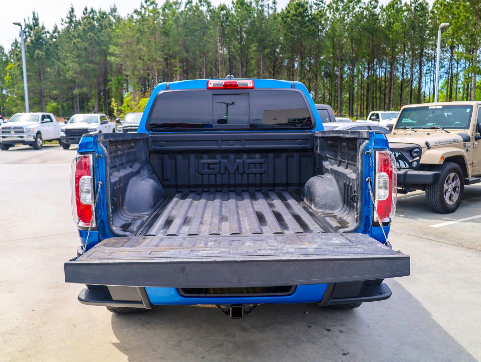 Used 2022 GMC Canyon Elevation w/ Elevation Premium Package image 10