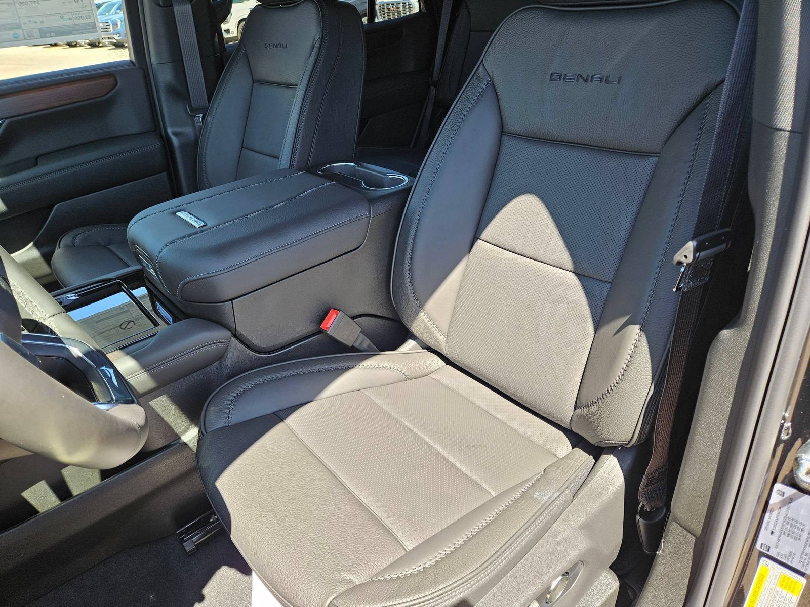 New 2026 GMC Yukon Denali AWD/4WD image 22