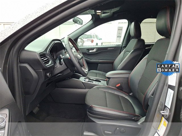 Used 2025 Ford Escape ST-Line image 13