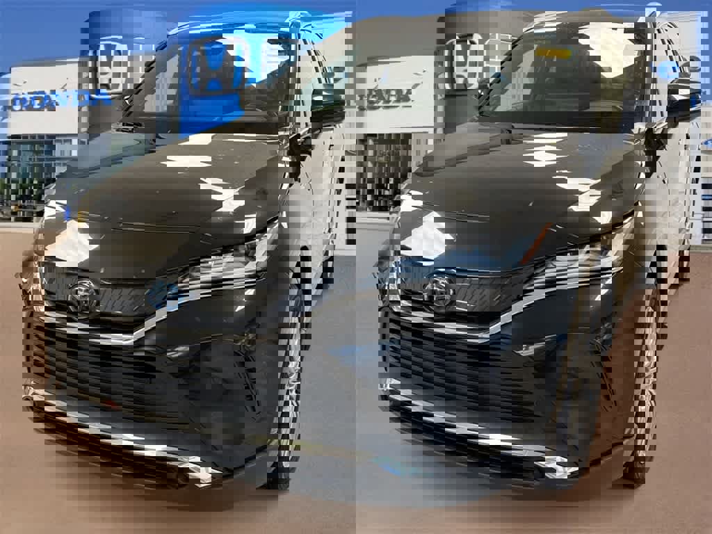 Used 2021 Toyota Venza XLE w/ Softex Package