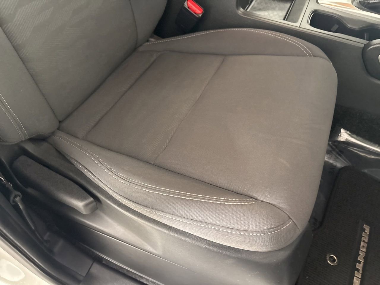 Used 2024 Nissan Frontier SV w/ SV Convenience Package image 27