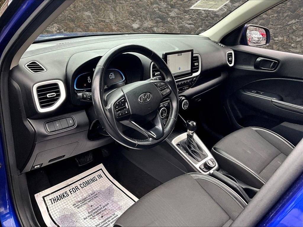 Used 2023 Hyundai Venue Limited w/ Cargo Package image 11
