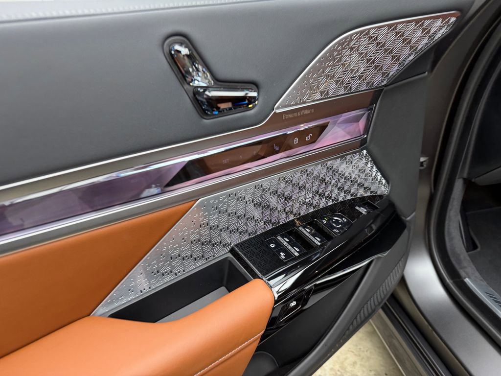 New 2026 BMW 760i xDrive image 11
