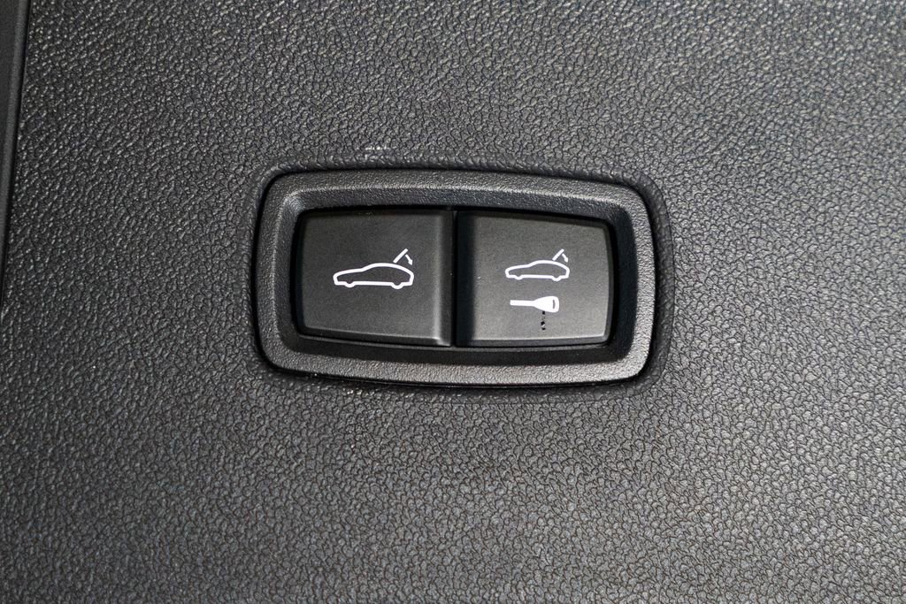 Certified 2025 Porsche Cayenne image 39