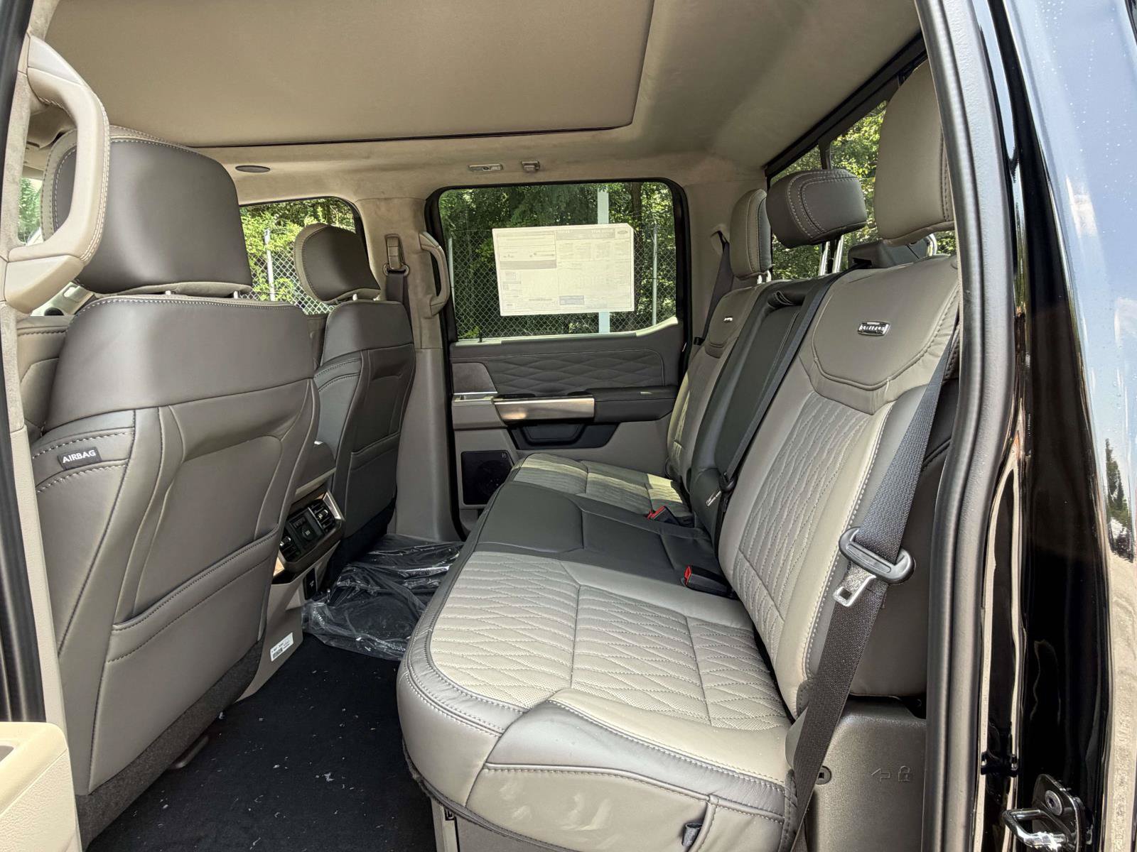 New 2026 Ford F350 Platinum w/ Platinum Plus Package AWD/4WD image 25