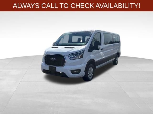 Used 2023 Ford Transit 350 XLT image 3