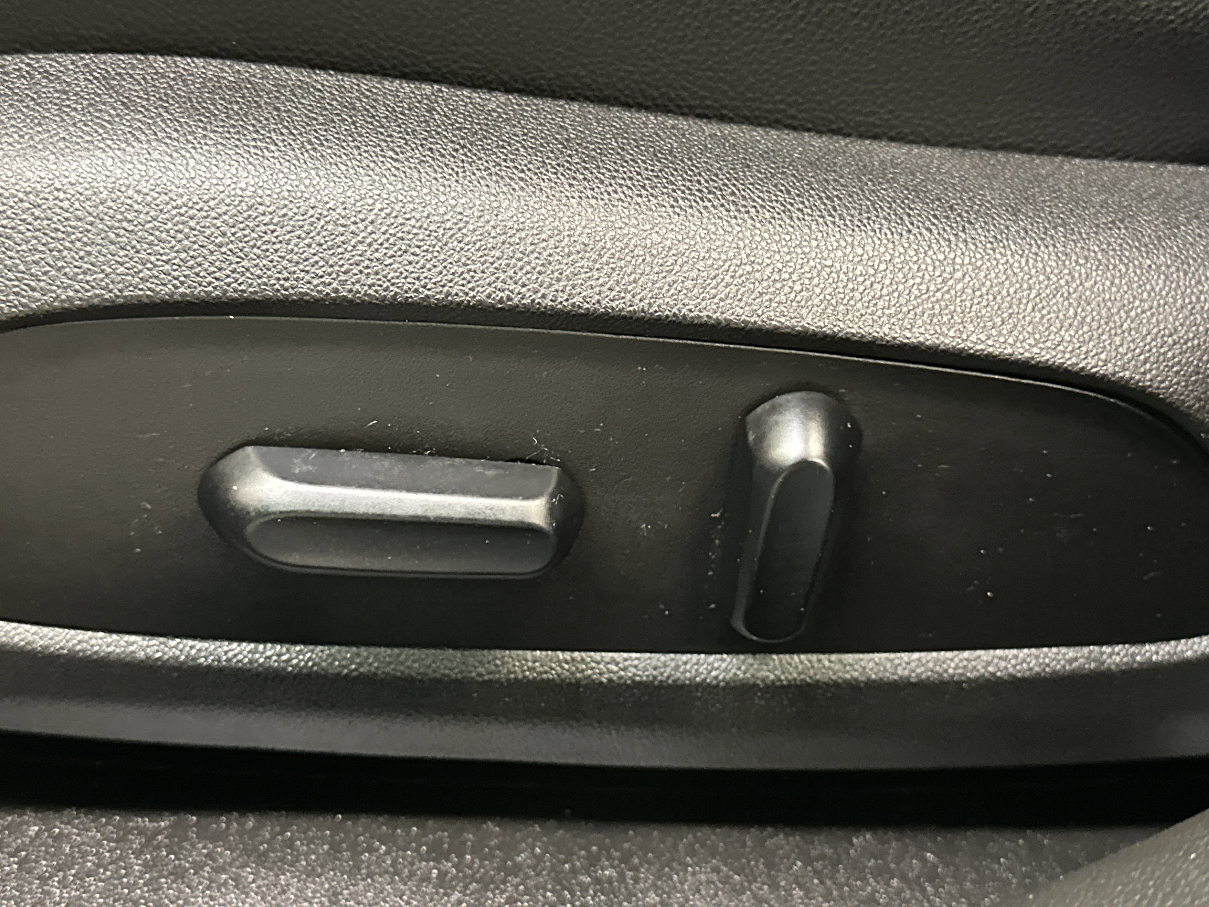 Used 2018 Chevrolet Cruze Premier image 22