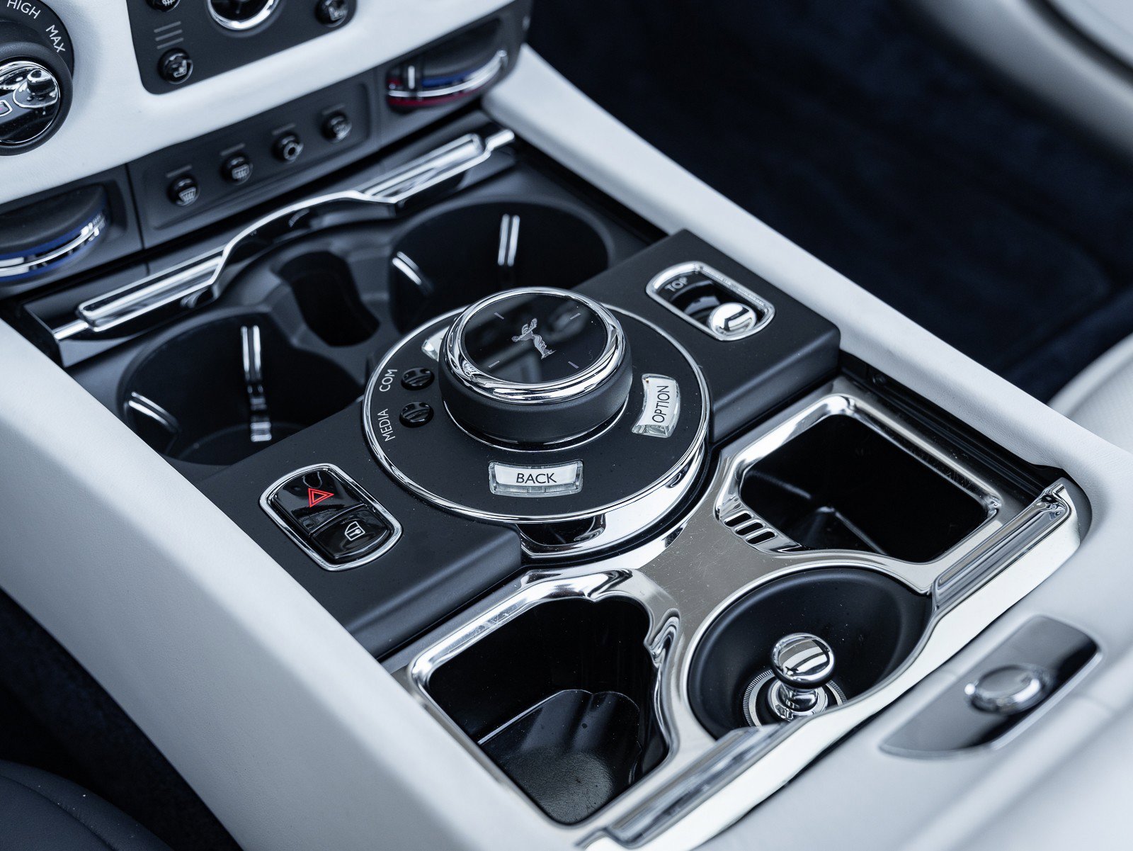 Used 2018 Rolls-Royce Dawn image 25