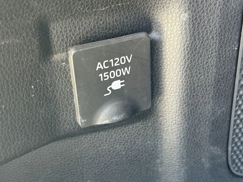 Used 2021 Toyota Highlander Limited FWD image 17