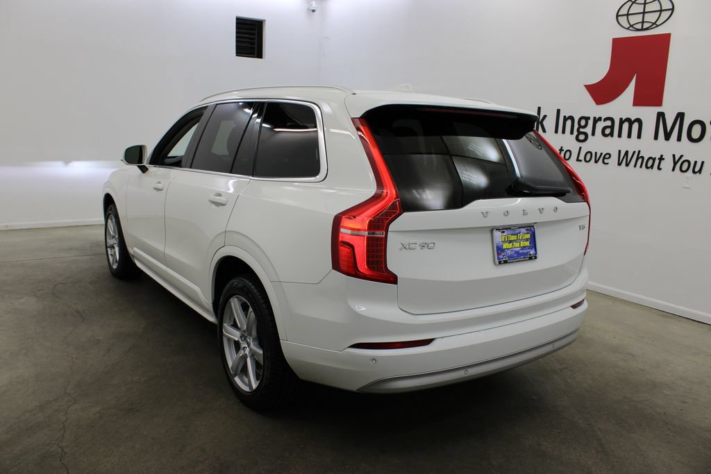 Used 2022 Volvo XC90 T5 Momentum FWD image 3