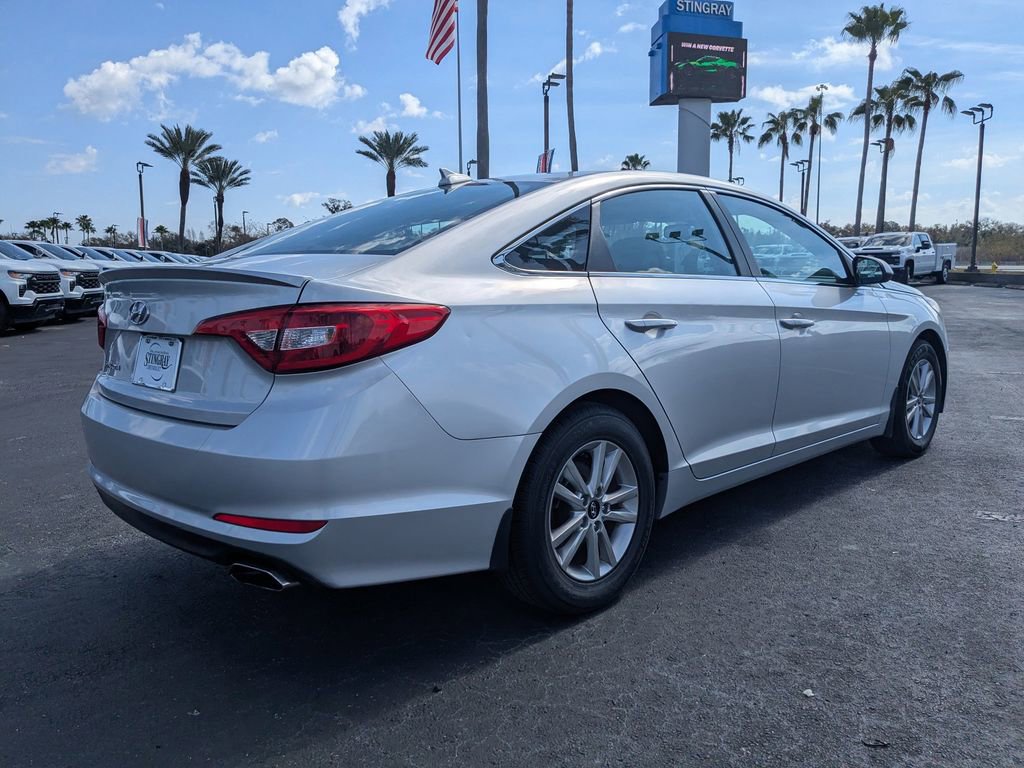 Used 2016 Hyundai Sonata SE image 4