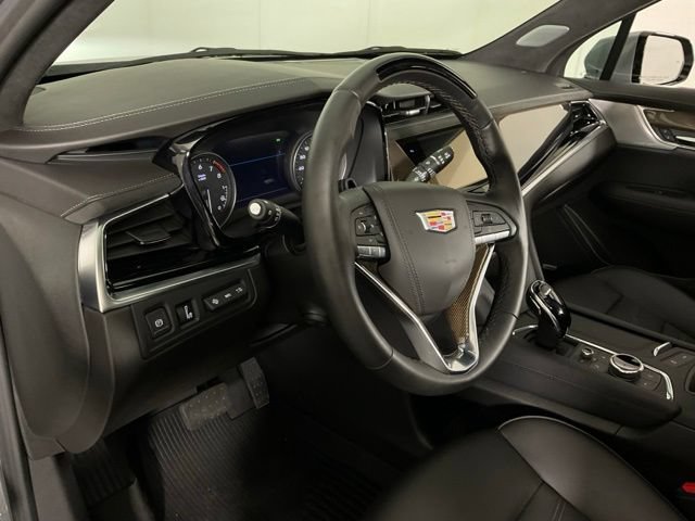 Certified 2025 Cadillac XT6 Premium Luxury w/ Platinum Package AWD/4WD image 16