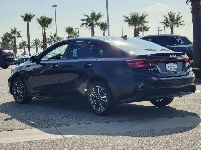 Used 2023 Kia Forte LXS w/ LXS Technology Package FWD image 3