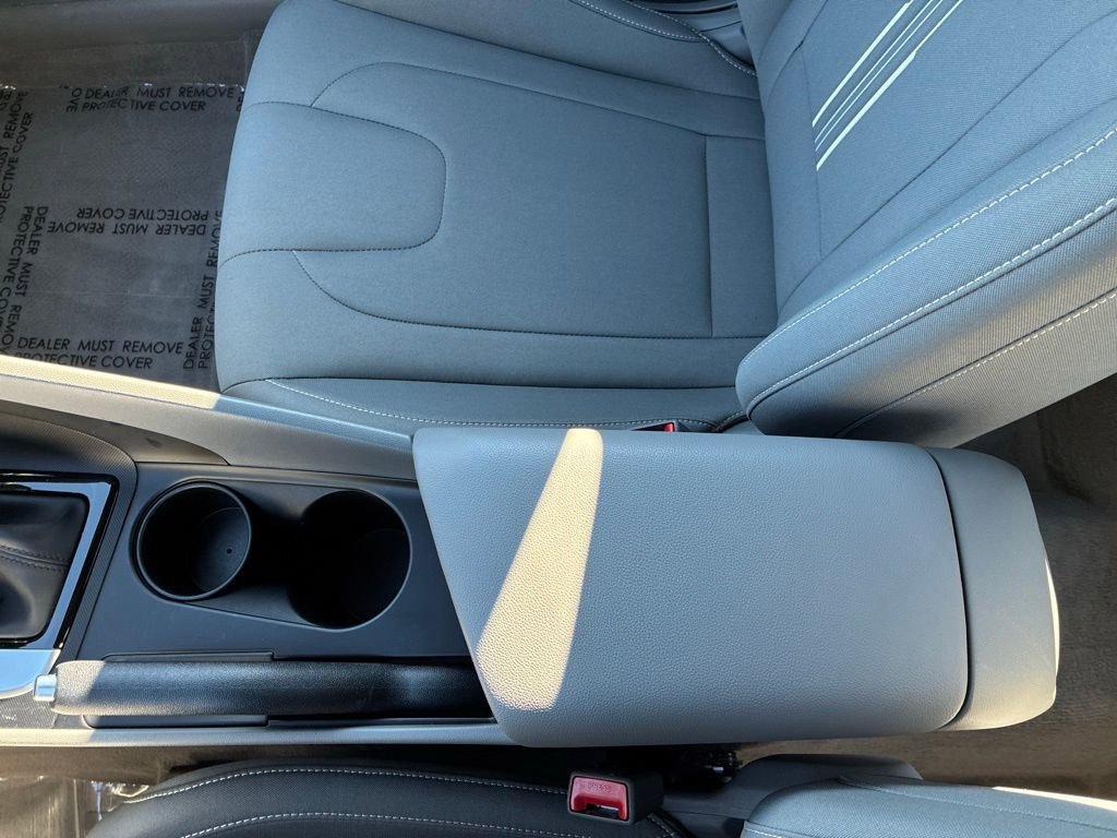 Used 2023 Hyundai Elantra SEL image 31