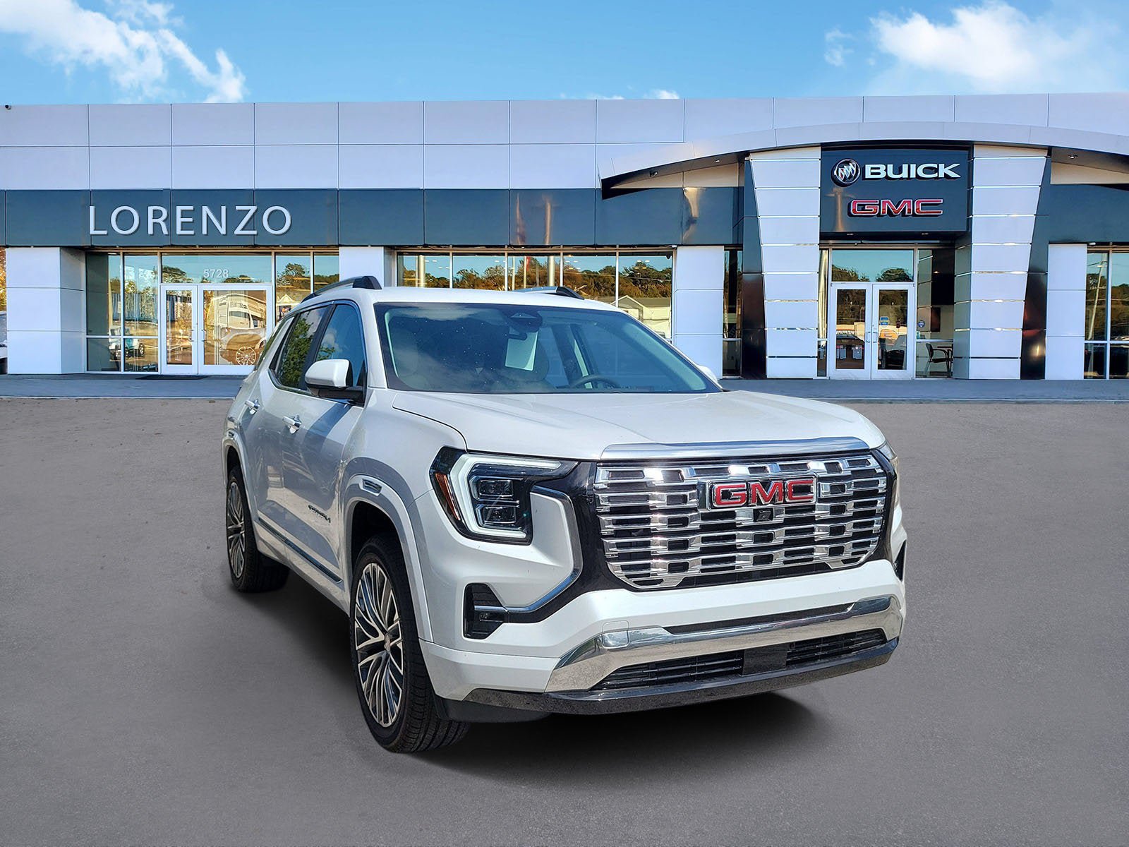 New 2027 GMC Terrain Denali w/ LPO, Floor Liner Package AWD/4WD image 3