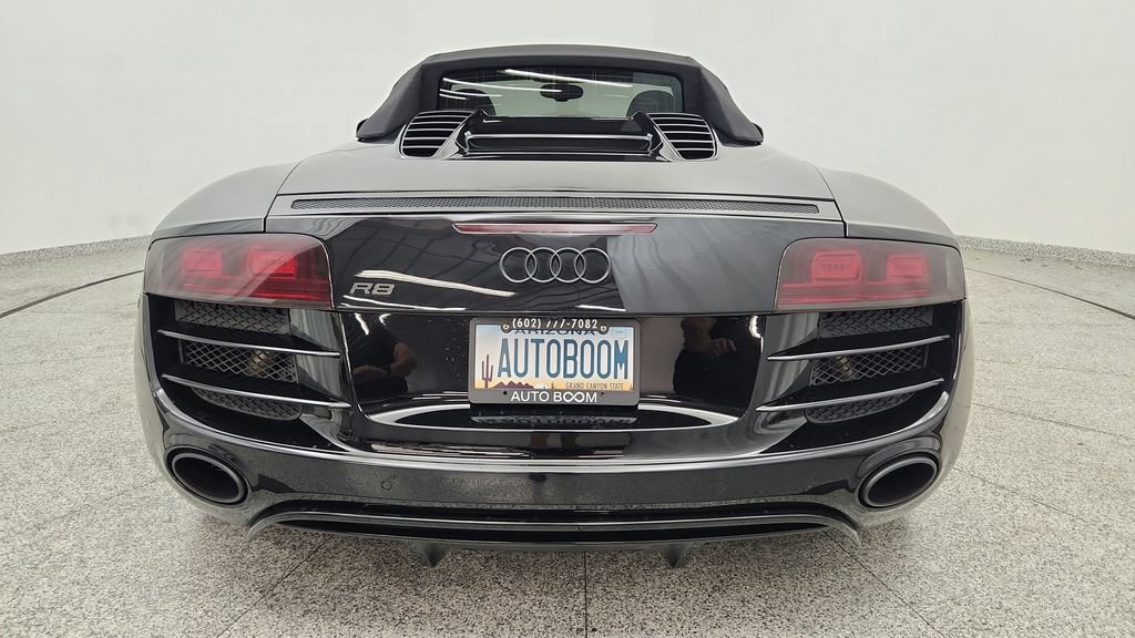 Used 2011 Audi R8 V10 w/ Enhanced Leather Pkg AWD/4WD image 16