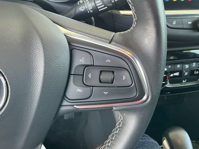 Used 2022 Buick Encore GX Select w/ Sport Touring Package FWD image 27