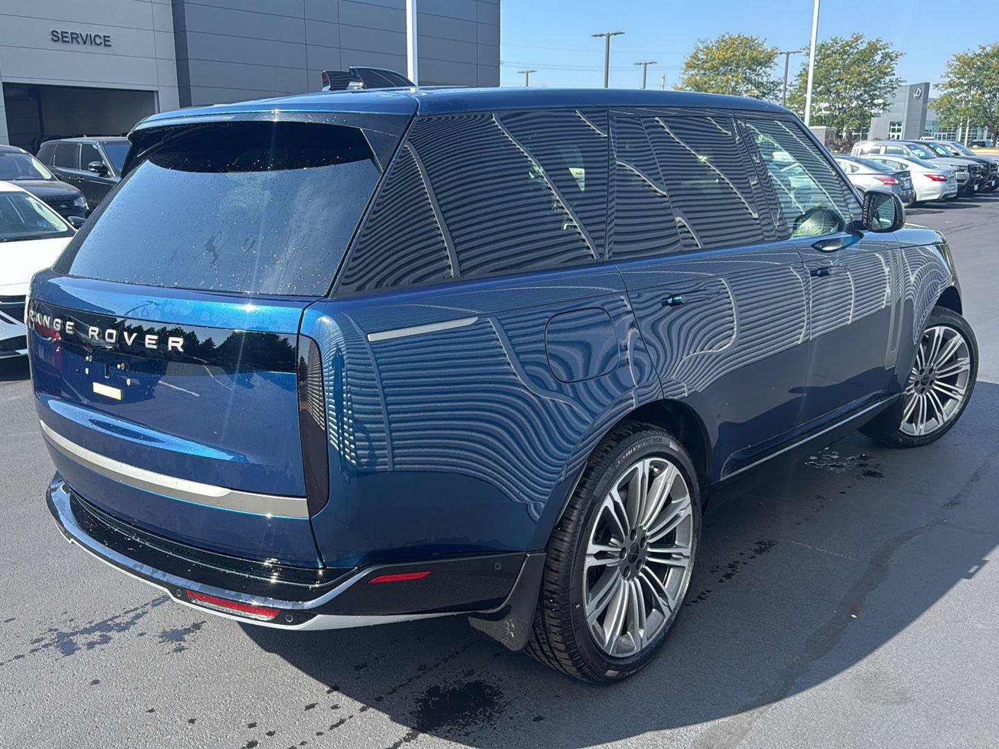 New 2026 Land Rover Range Rover SE AWD/4WD image 5