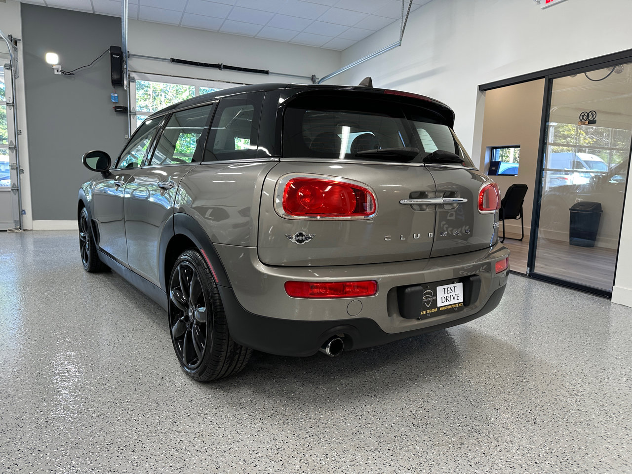 Used 2016 MINI Cooper Clubman image 6