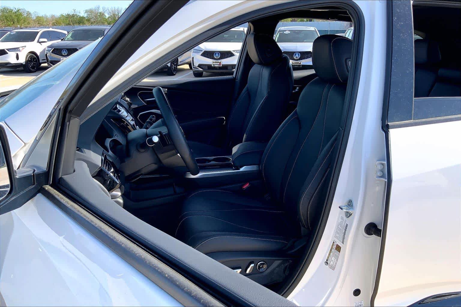 Used 2025 Acura RDX SH-AWD image 8