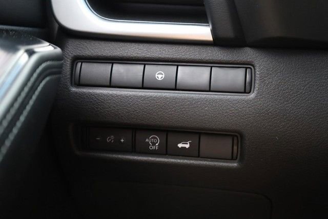 Certified 2025 Nissan Rogue SV AWD/4WD image 18