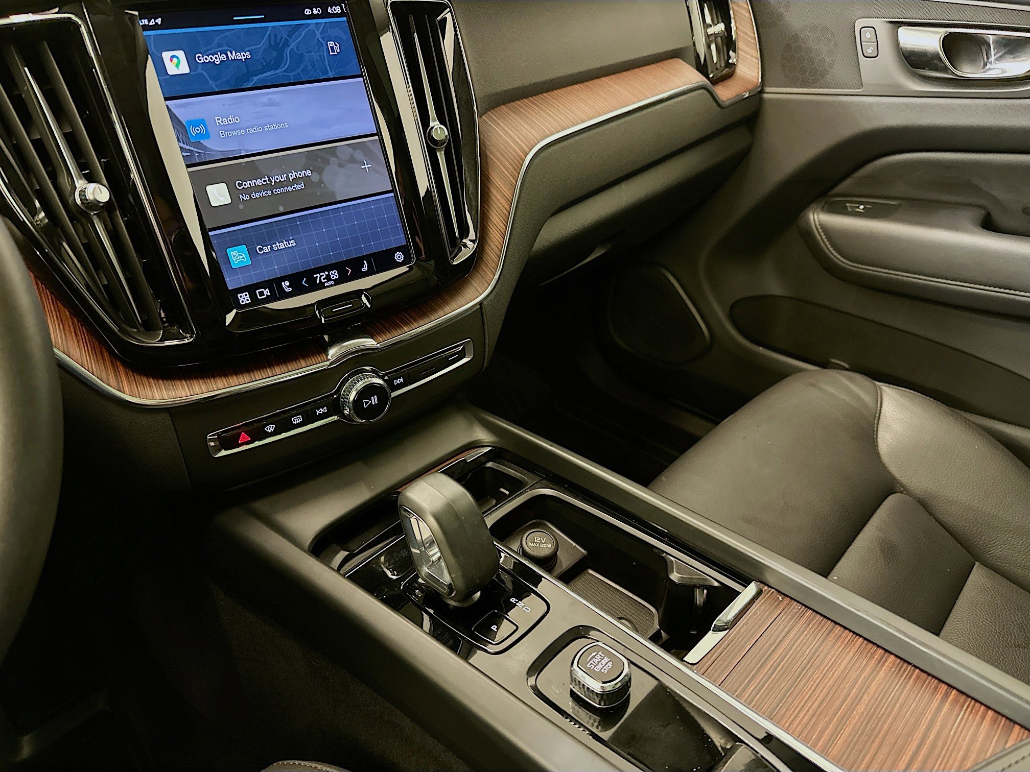 Used 2023 Volvo XC60 B5 Plus w/ Climate Package image 26