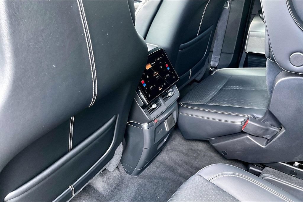 Used 2026 Cadillac Vistiq Sport w/ LPO, Floor Liner Package AWD/4WD image 10