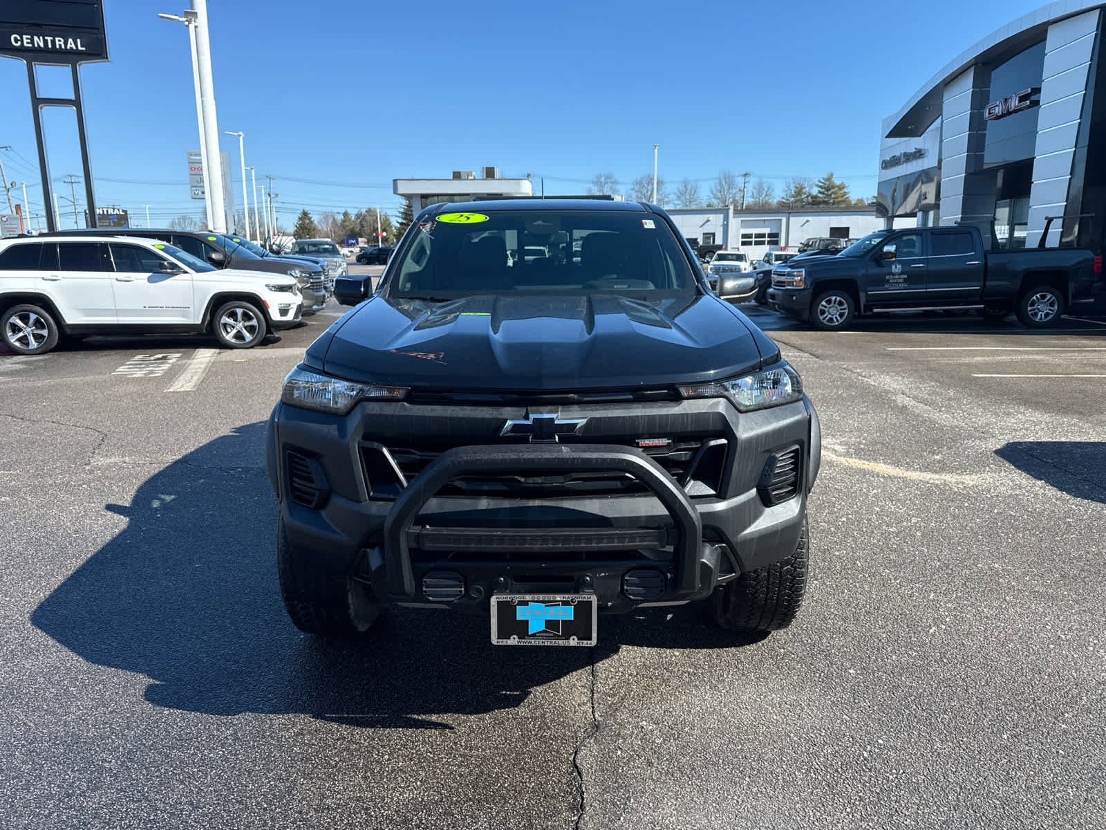 Certified 2025 Chevrolet Colorado Trail Boss w/ Off-Road Front Bumper Package AWD/4WD image 8