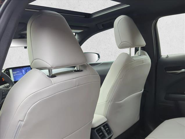 Used 2025 Lexus UX 300h FWD image 15