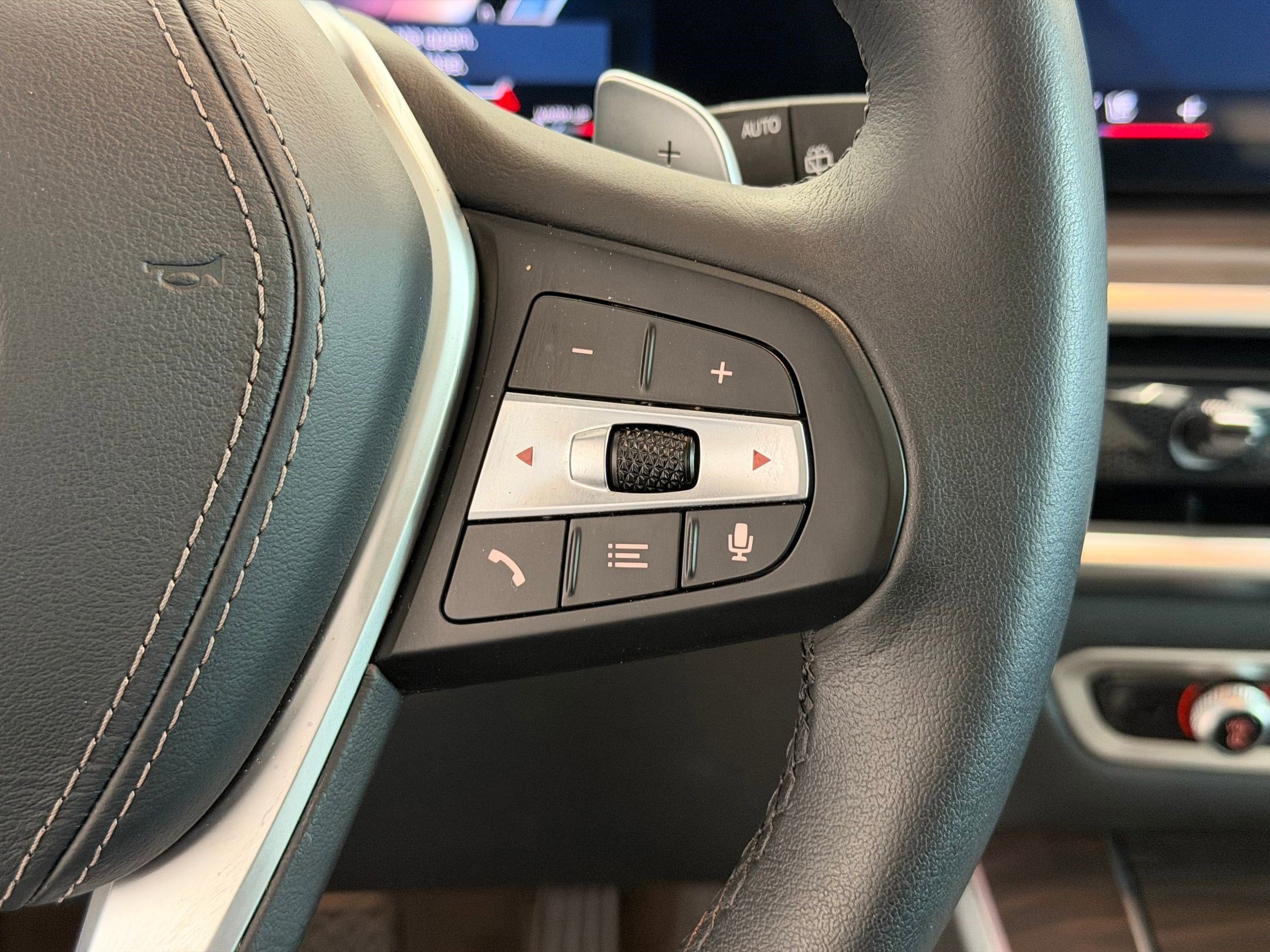 Certified 2024 BMW X5 xDrive40i w/ Premium Package image 31