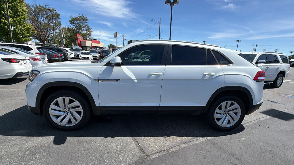 Used 2020 Volkswagen Atlas Cross Sport SE w/ Panoramic Sunroof Package FWD image 7