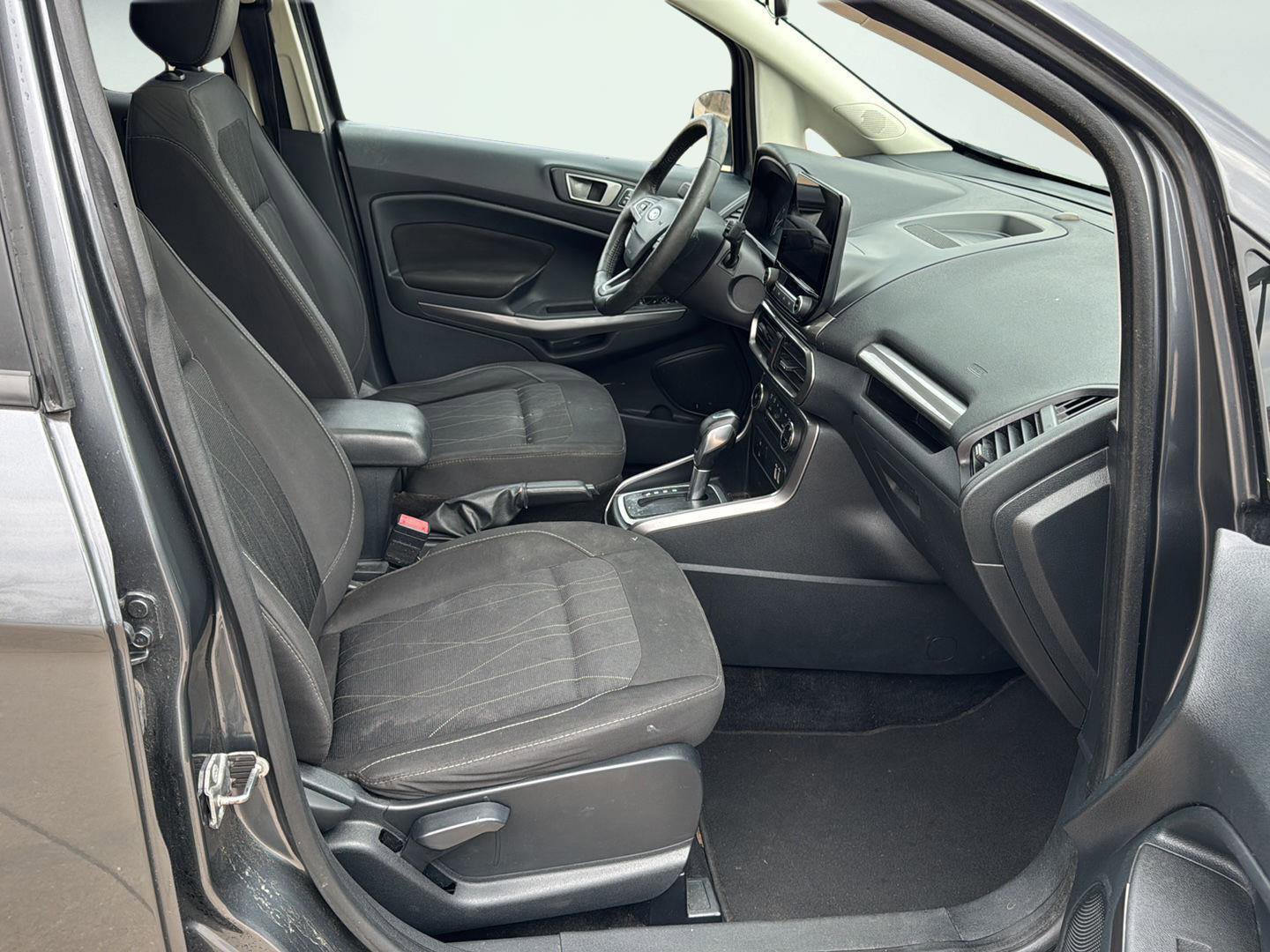 Used 2020 Ford EcoSport SE image 25