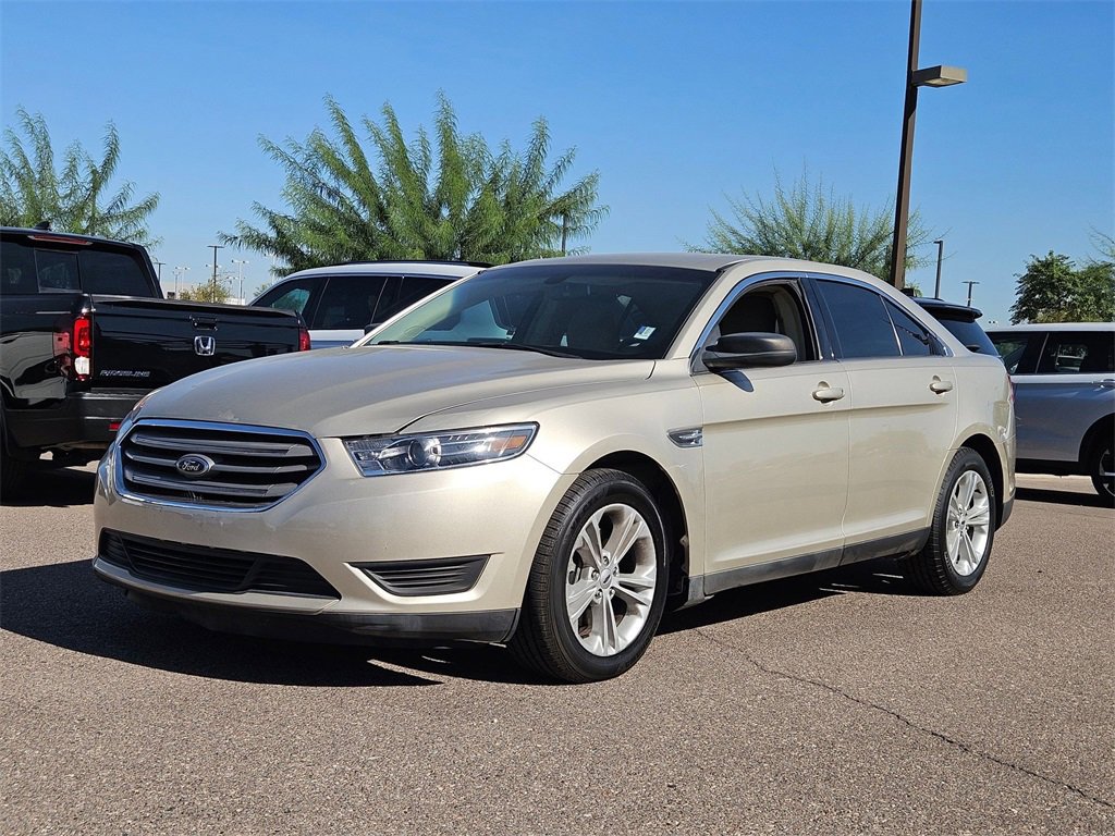 Used 2017 Ford Taurus SE image 8