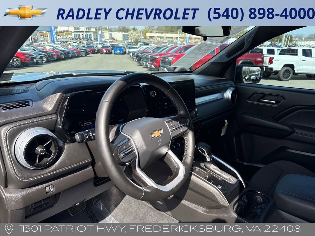Used 2024 Chevrolet Colorado LT w/ LT Convenience Package image 4
